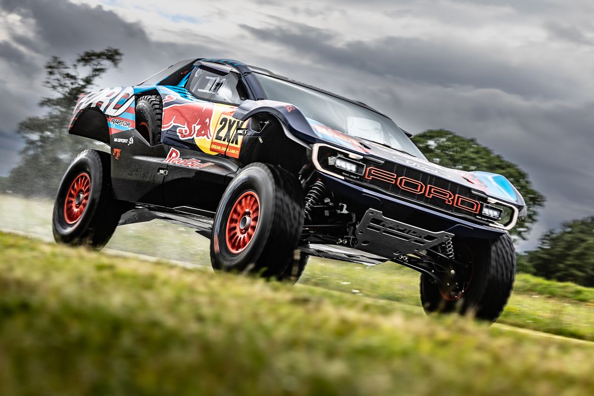 Este es el espectacular Ford Raptor T1+ de Carlos Sainz y Nani Roma para el Dakar 2025