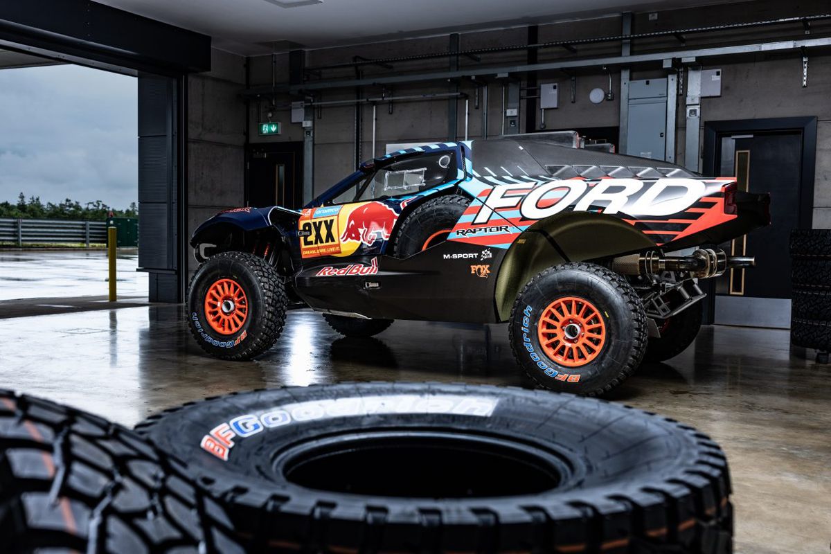 Este es el espectacular Ford Raptor T1+ de Carlos Sainz y Nani Roma para el Dakar 2025