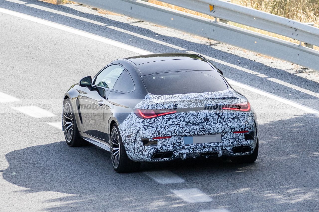 Fotos espía Mercedes-AMG CLE 63 Coupé 2026