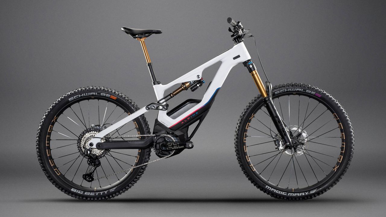 Alpine y Lapierre presentan una nueva Mountain Bike, la bicicleta eléctrica perfecta para los amantes del Enduro