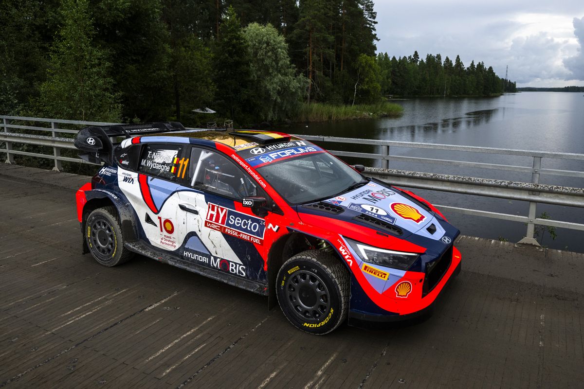 Los campeones de Toyota siguen con paso firme, pero Elfyn Evans falla en el Rally de Finlandia