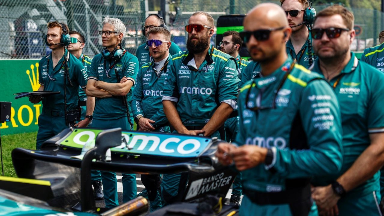 ¿Pensando en Newey? Aston Martin anticipa más fichajes: «Quizá haya alguien más por ahí que nos haga mejores»