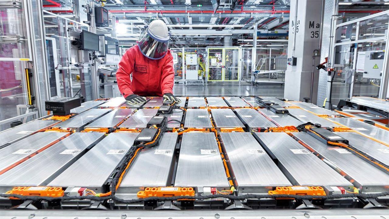 Stellantis, contra las cuerdas. Ultimátum a su gigafactoría de baterías en Italia mientras las marcas chinas aguardan