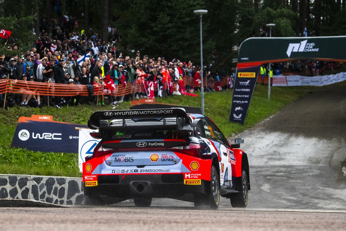 Thierry Neuville firma el scratch en la súper especial de 'Harju' y es el primer líder del Rally de Finlandia