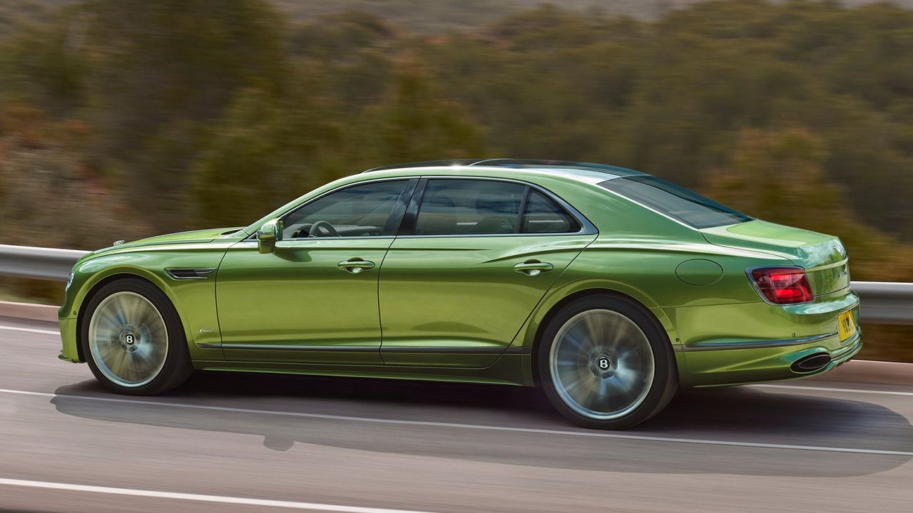 Bentley Flying Spur 2025 - posterior