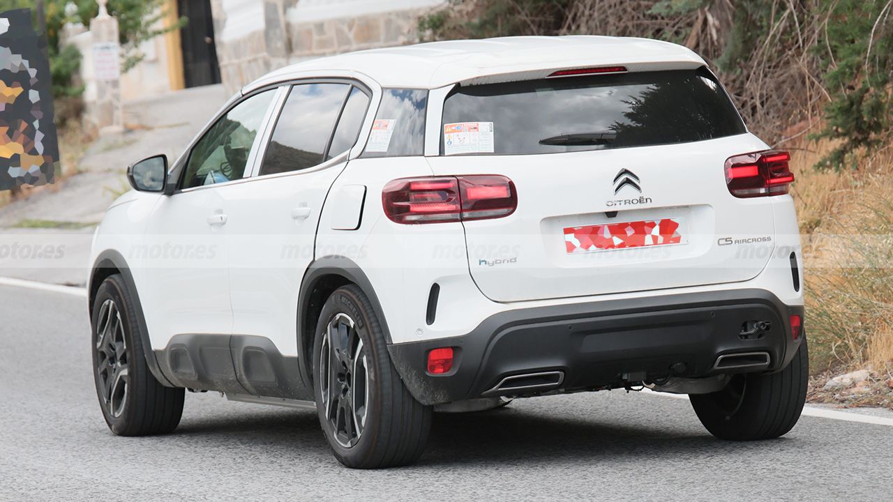 Citroën ë-C5 Aircross - foto espía posterior