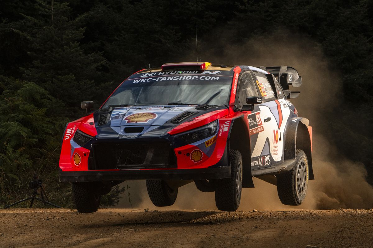 El enésimo giro de guion del Acrópolis Rally coloca a Thierry Neuville al frente de la prueba