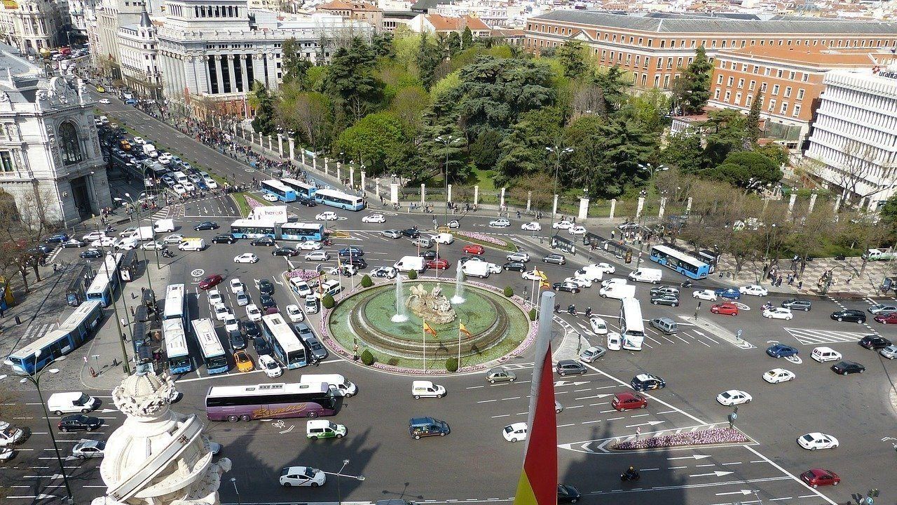 Se avecina caos «económico y social» en Madrid a partir del 1 de enero de 2025, con 1,2 millones de coches afectados