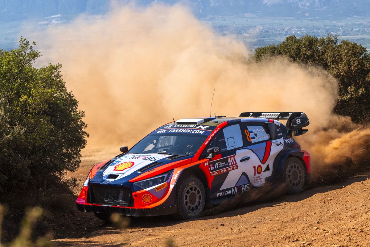 Ott Tänak lidera el triplete de Hyundai en el Acrópolis Rally tras los problemas de Sébastien Ogier