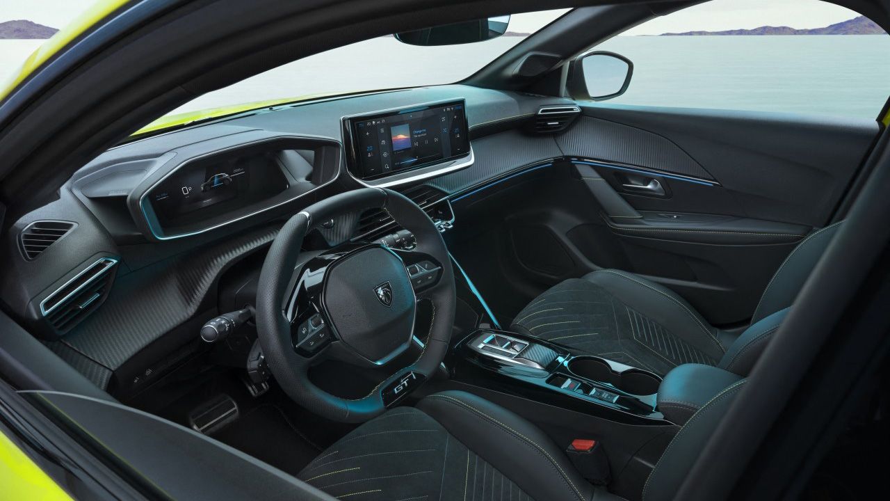 Peugeot E-208 - interior