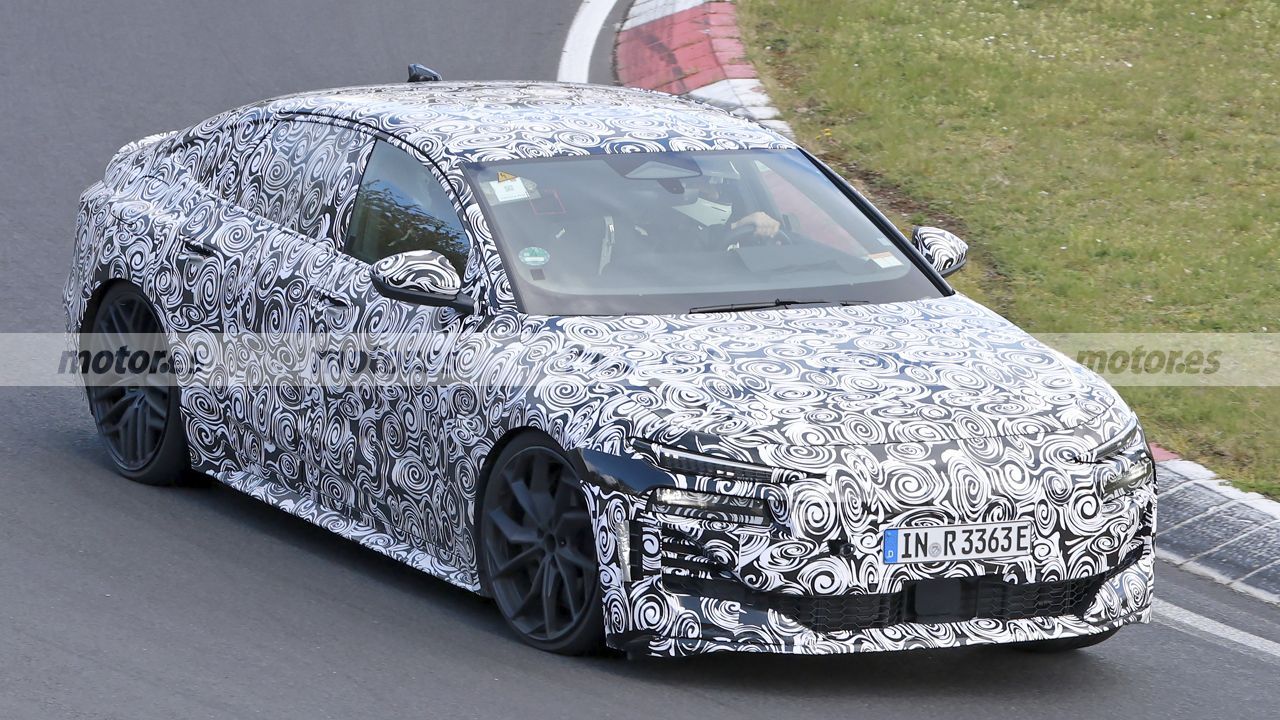 El nuevo Audi RS 6 Sportback e-tron vuelve, y vuela, en Nürburgring para romper los límites con sus más de 800 CV 16