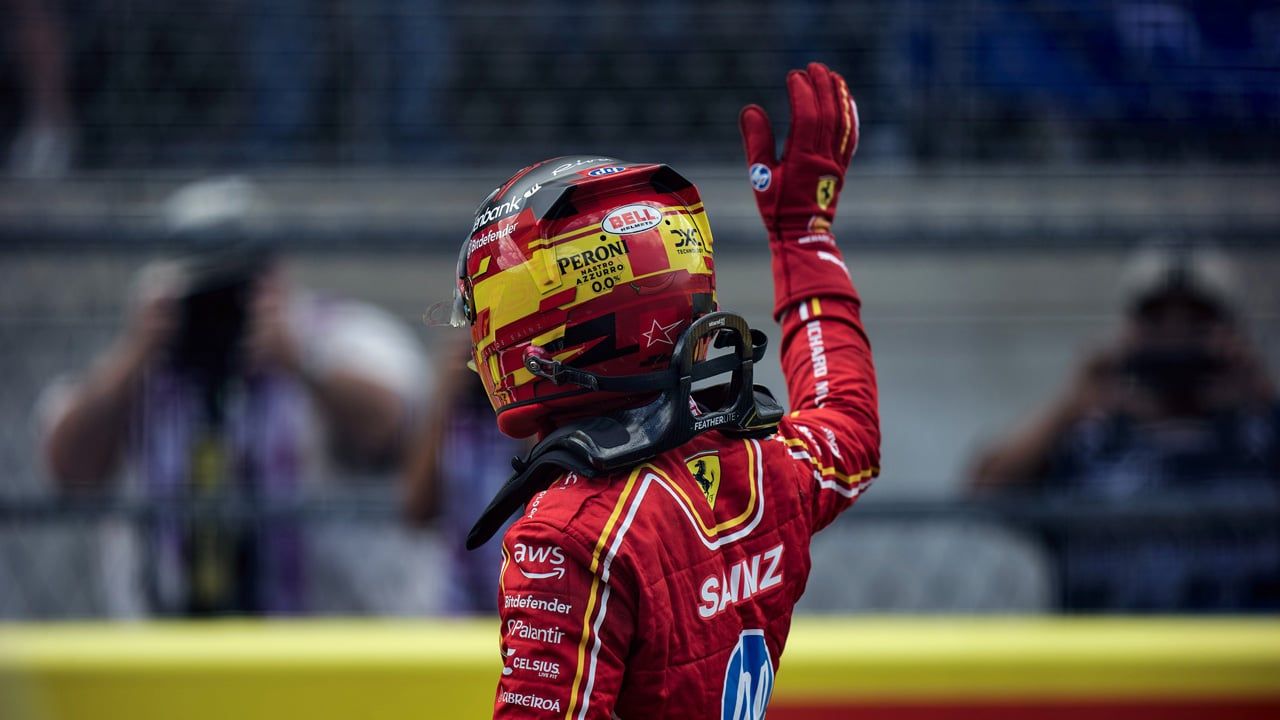 Carlos Sainz da el esperado paso adelante en Austin, pero demuestra tener una ambición desmedida