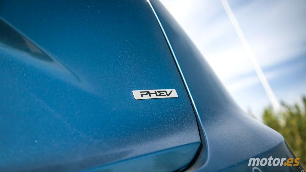 En defensa del PHEV, el coche más criticado y, sin embargo, ideal para el conductor español