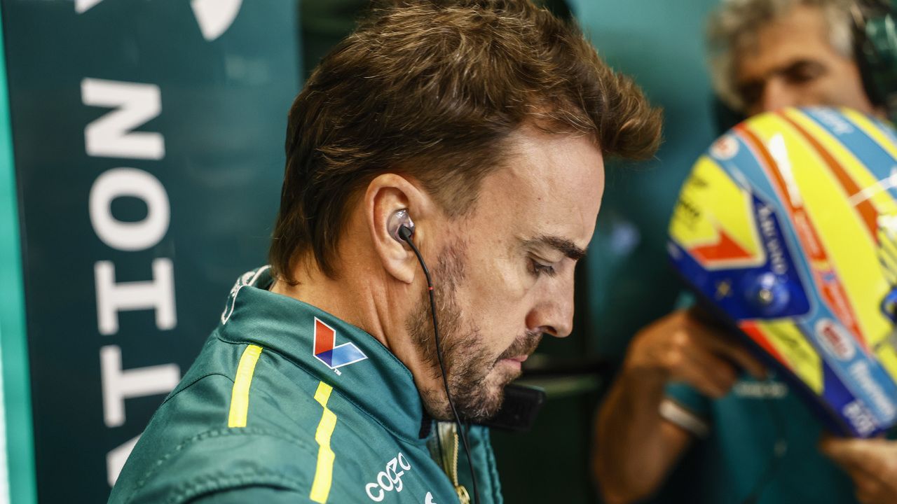 Fernando Alonso echa un jarro de agua fría a las aspiraciones de Aston Martín en 2025, pero por un muy buen motivo