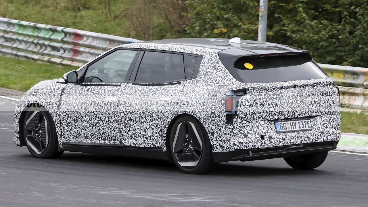 Fotos espía KIA EV4 Hatchback 2026 en Nürburgring