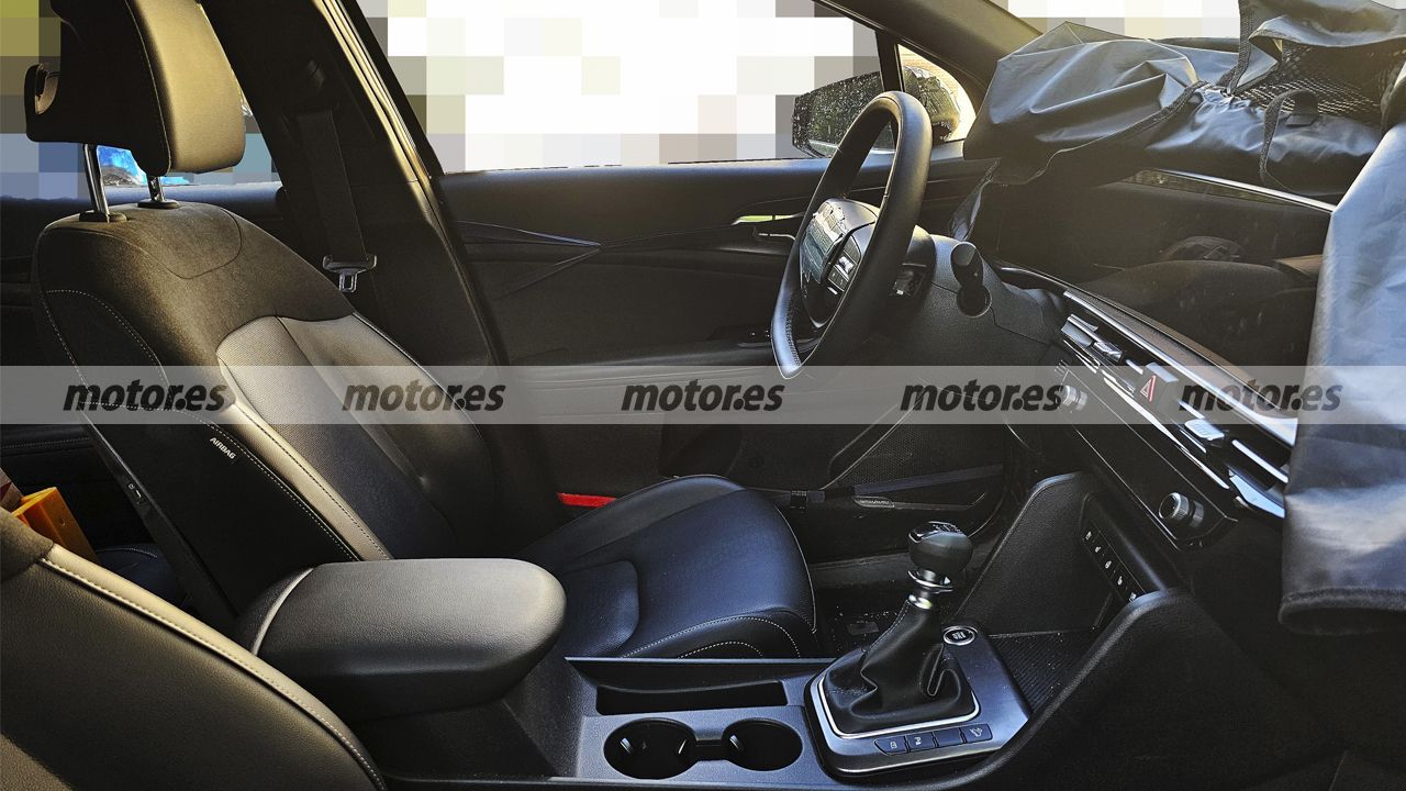 El nuevo KIA Sportage 2025 se deja ver en Nürburgring (interior incluido) antes de su inminente debut 10