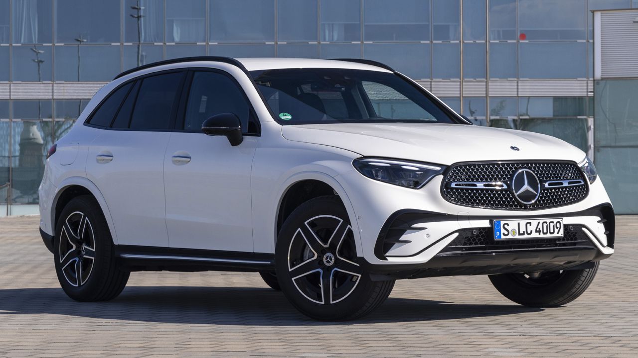 Mercedes se adapta, los Clase E y GLC estrenarán versiones diésel más asequibles en 2025