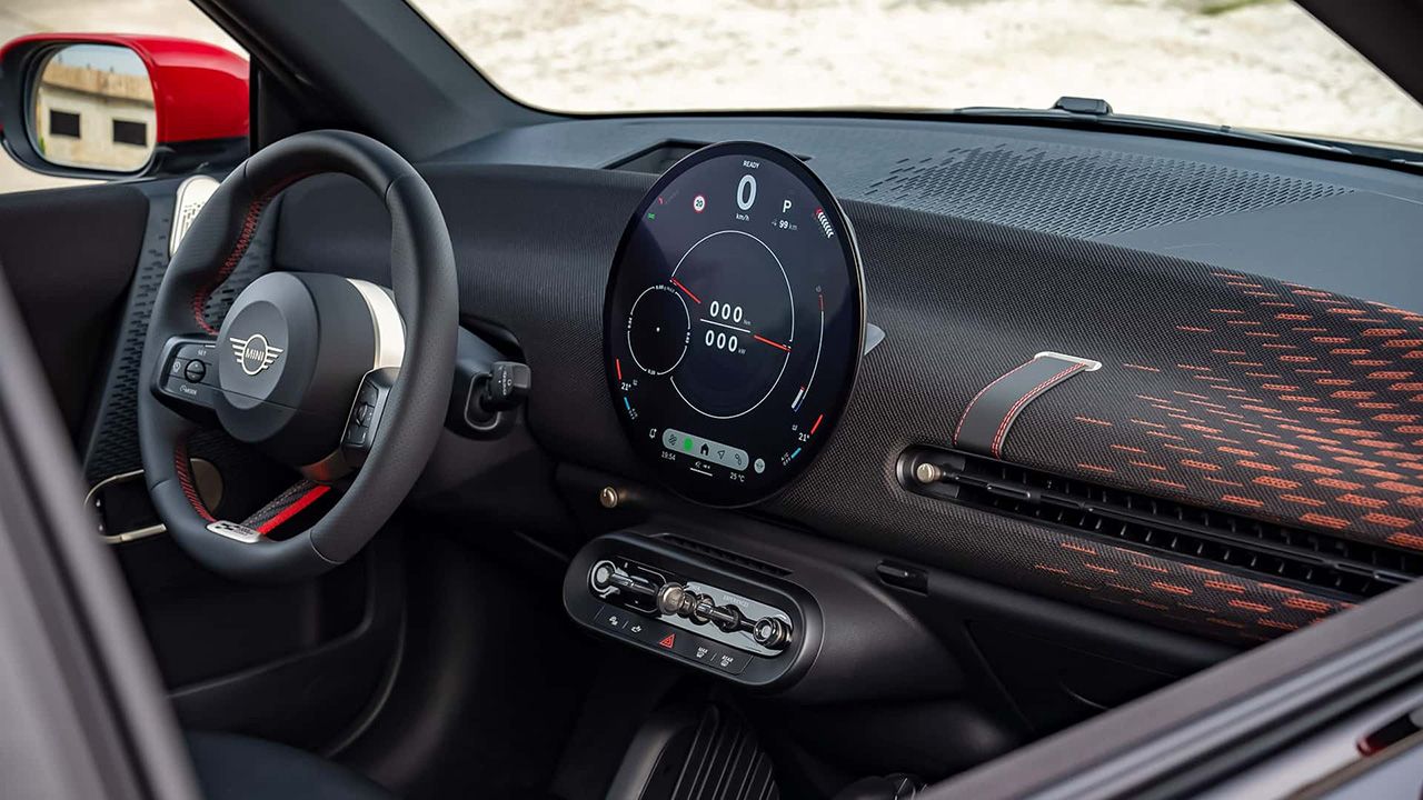 MINI John Cooper Works Electric - interior