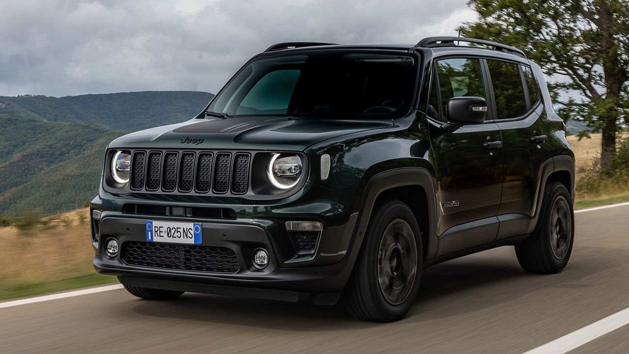 El Jeep Renegade estrena la gama 2025, llegan nuevas versiones y se marcha un importante acabado