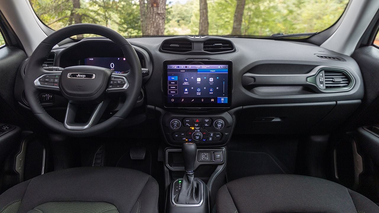 Jeep Renegade North Star - interior