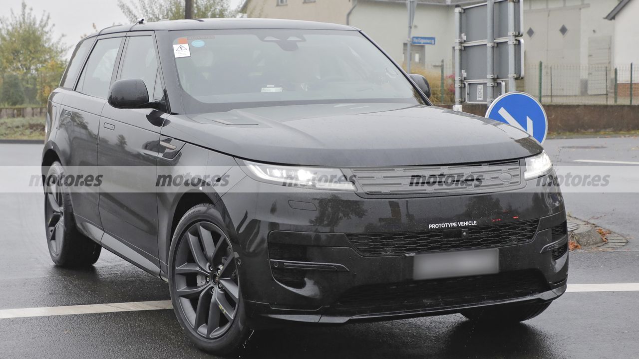 El Range Rover Sport Electric 2025 reaparece cerca de Nürburgring y con un detalle que confirma su inclinación más deportiva 3