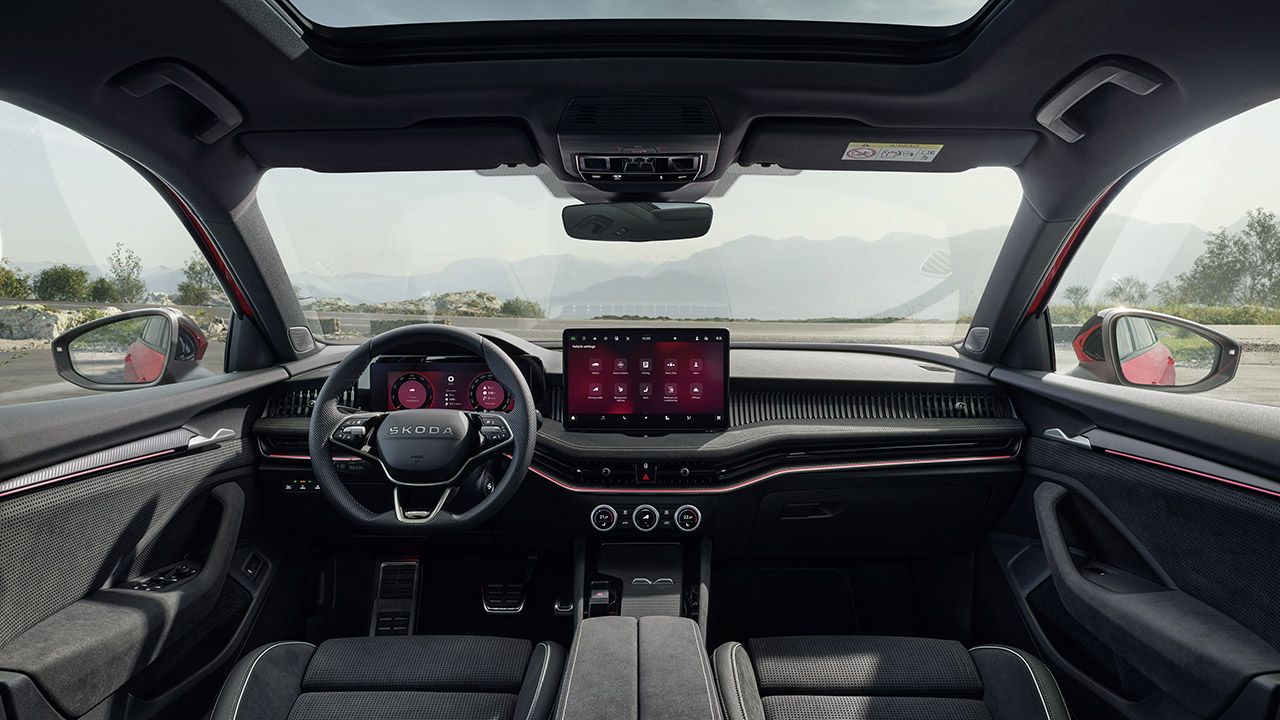 Skoda Superb Sportline 2025 - interior