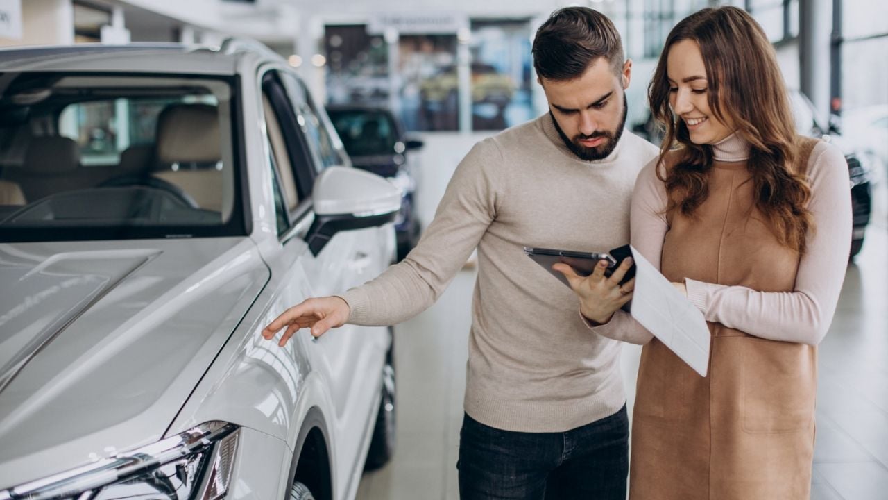 Todo sobre las ayudas a la compra de coches para los afectados por la DANA, ¿quién puede pedirlas y cómo?