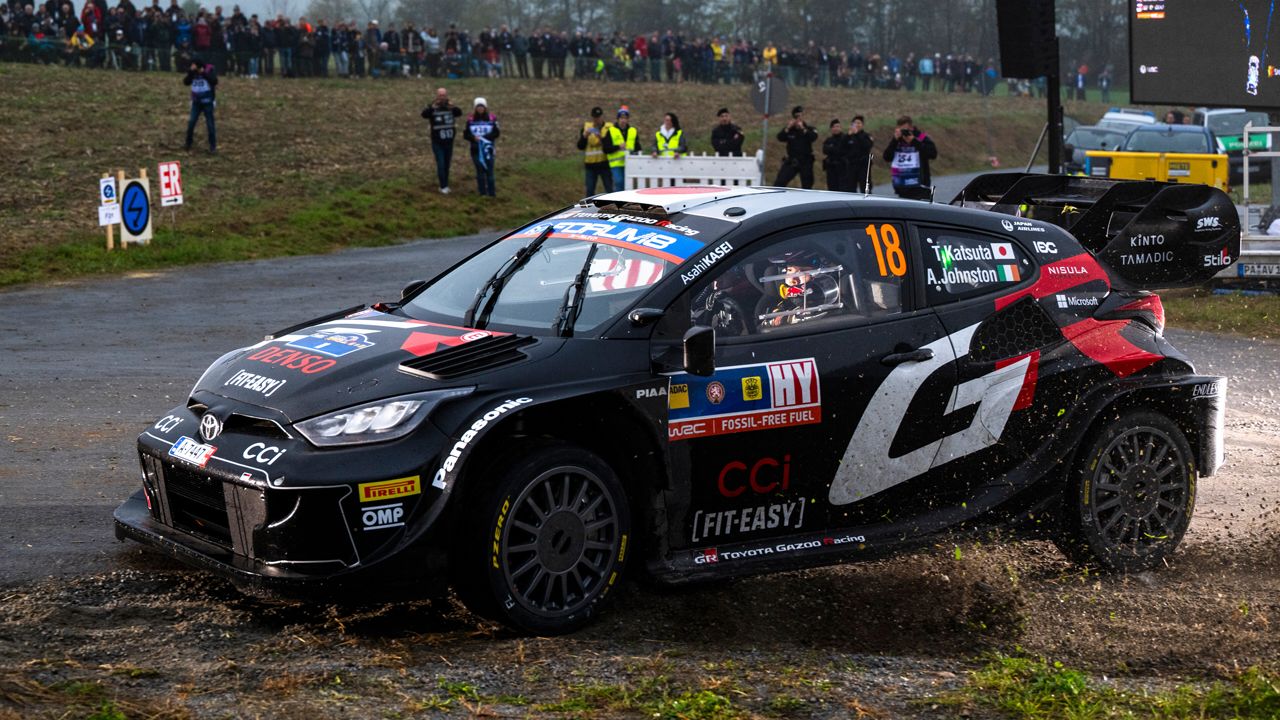 Mientras los coches híbridos llenan los bolsillos de los fabricantes de coches, en el WRC son un pozo sin fondo