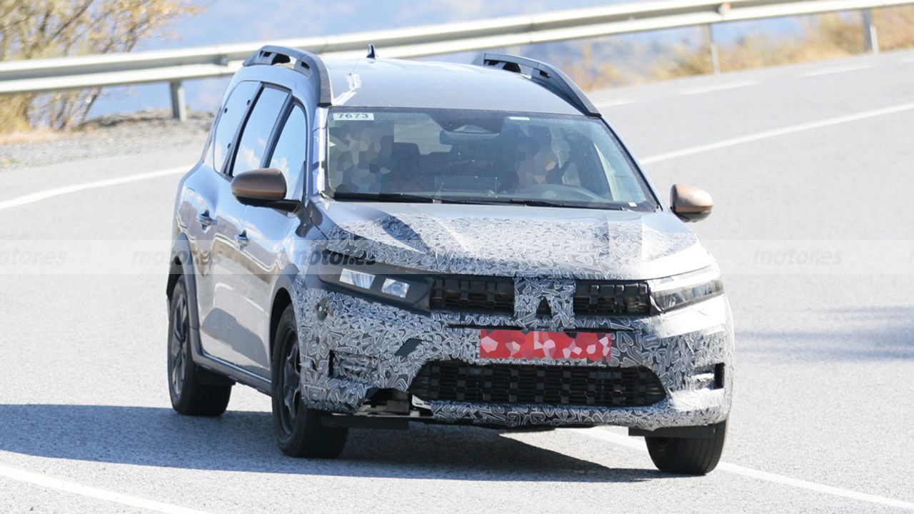 El Dacia Jogger será actualizado, primeras fotos espía de la renovación del coche barato de 7 plazas 2