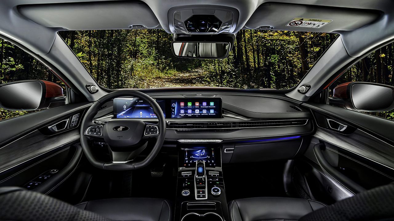 DR 7.0 PHEV - interior