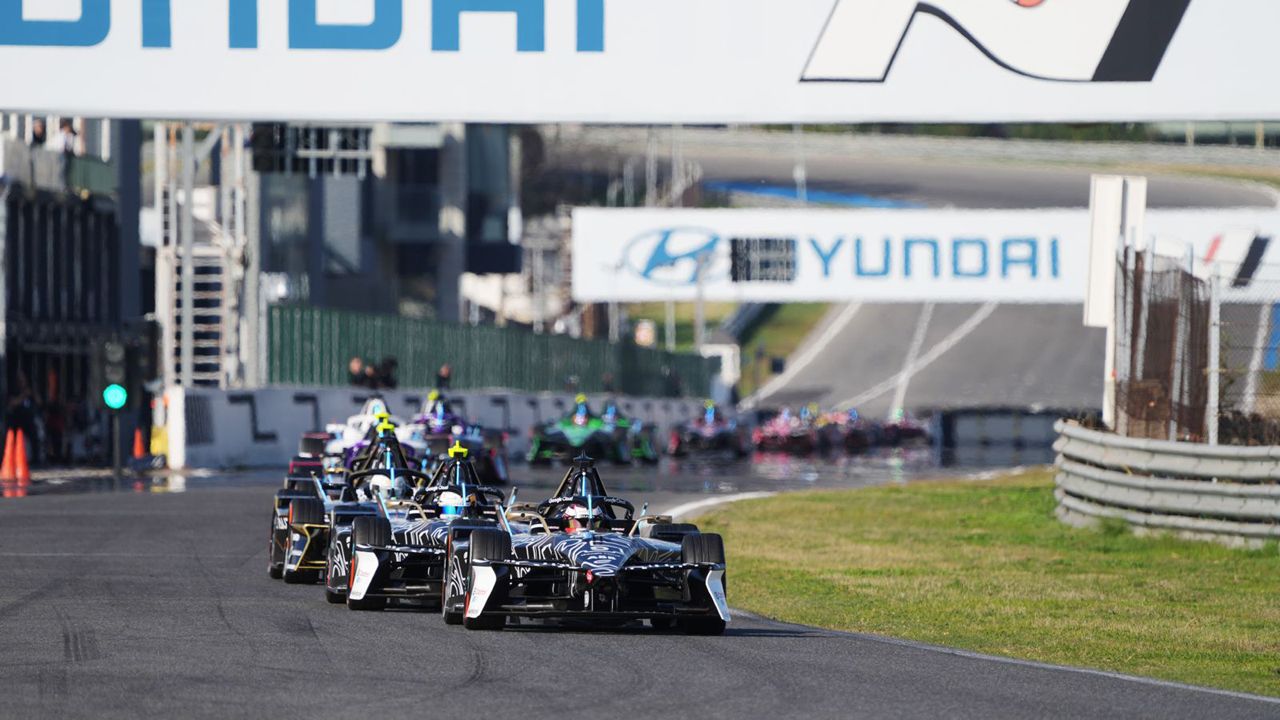 Mitch Evans y Jaguar llevan la voz cantante en el intenso test de la Fórmula E en el Jarama