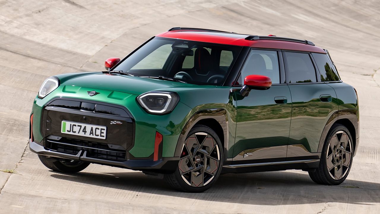 El nuevo MINI Aceman JCW ya tiene precio en España, 258 CV extraídos de un motor eléctrico