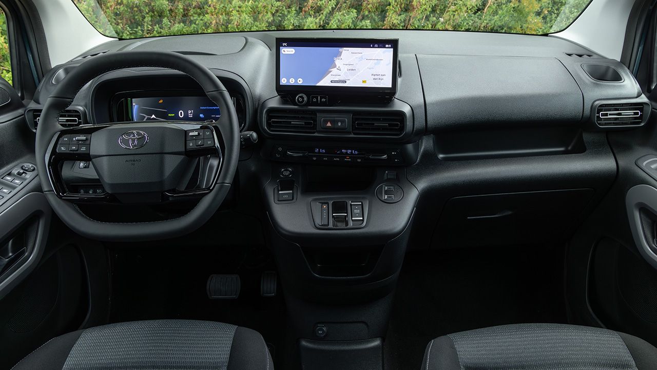 Toyota Proace City Verso 2025 - interior