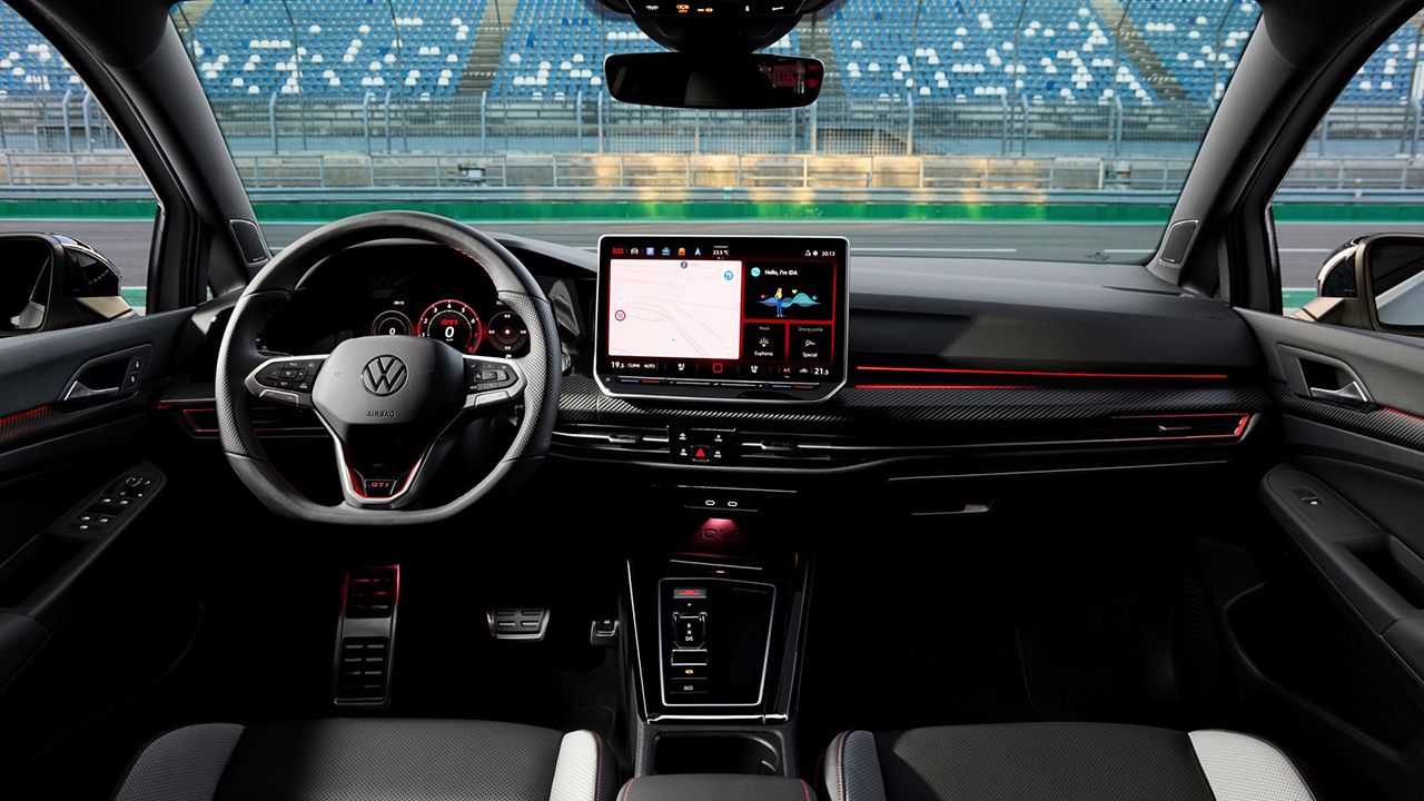 Volkswagen Golf GTI Clubsport 2025 - interior