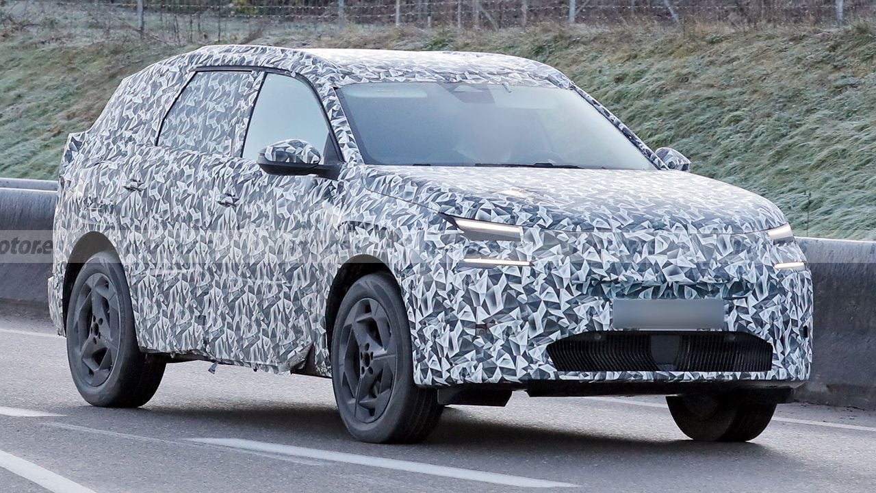 El nuevo Citroën C5 Aircross 2025 al detalle en estas fotos espía que adelantan una gran renovación