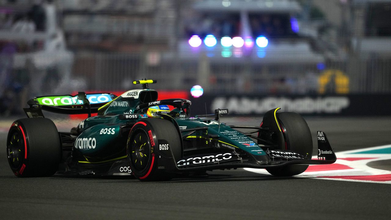 Fernando Alonso no ve la luz al final del túnel en Yas Marina