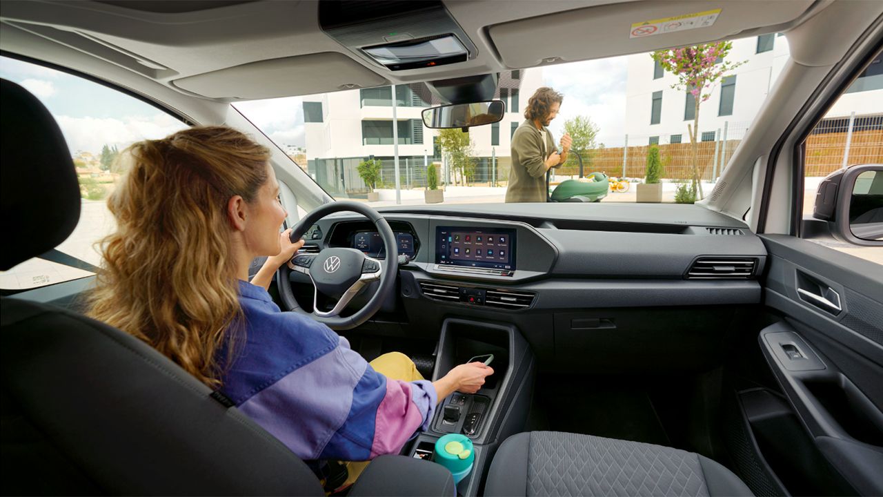 Volkswagen Caddy eHybrid - interior