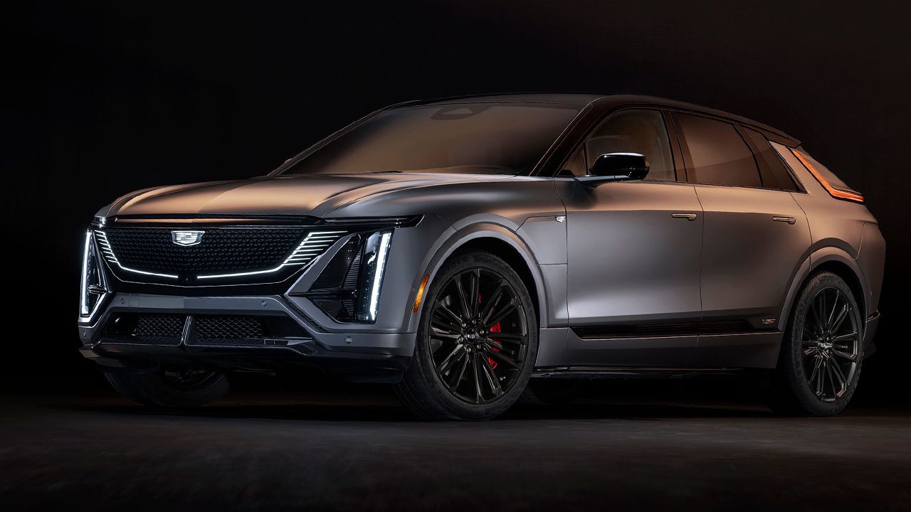 Cadillac estrena su primer SUV eléctrico deportivo, tiene más de 600 CV y un 'problema' de autonomía