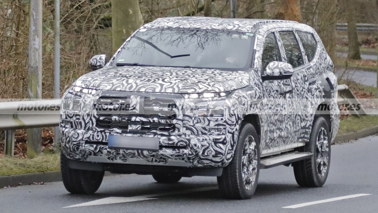 El nuevo Mitsubishi Montero Sport se deja ver en fotos espía (otra vez) en Europa, ¿un todoterreno digno de esperar?