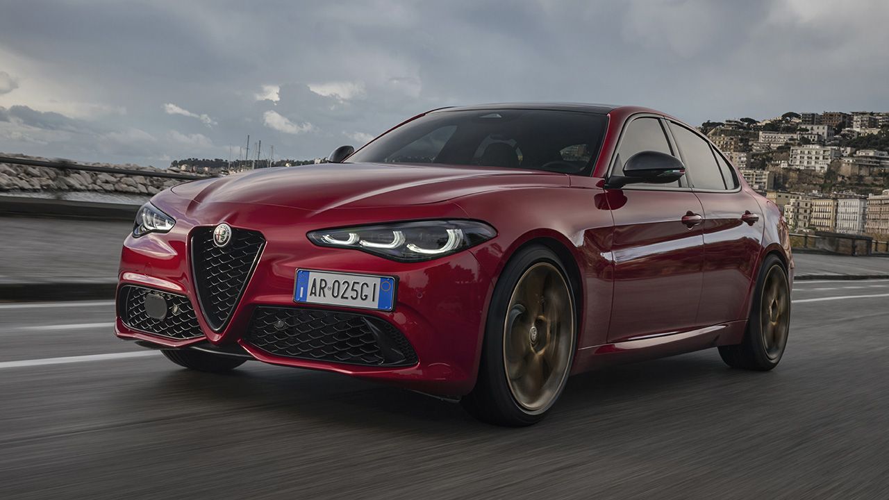 El nuevo Alfa Romeo Giulia INTENSA ya tiene precios, diseño exclusivo y buen equipamiento con hasta 280 CV