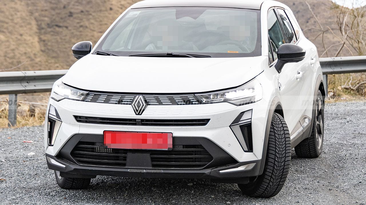 El Renault Symbioz dejará de ser un SUV exclusivamente HEV, la nueva variante MHEV se descubre en estas fotos espía