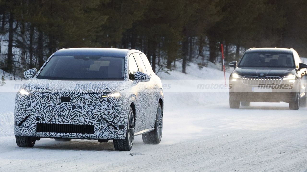 Primeras fotos espía del SUV eléctrico más grande de Skoda, hermano del Kodiaq y con +600 km de autonomía