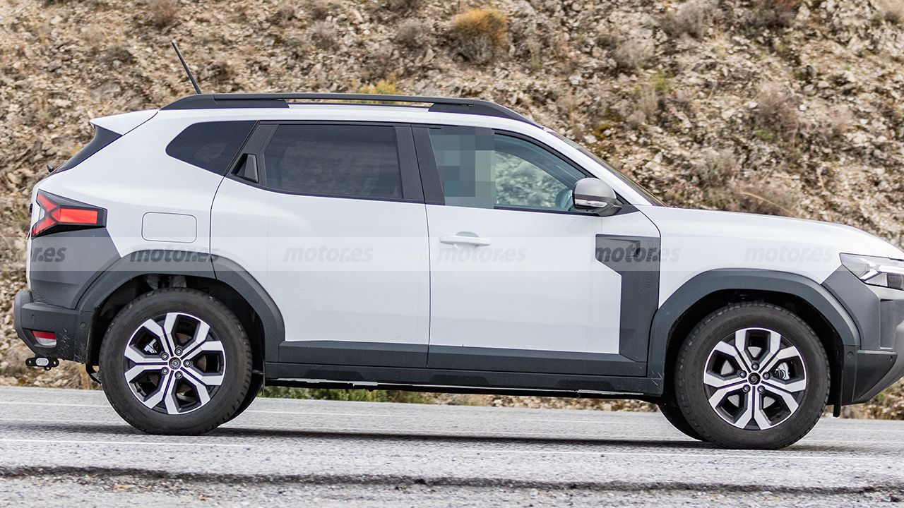 Dacia Duster e-4WD - foto espía