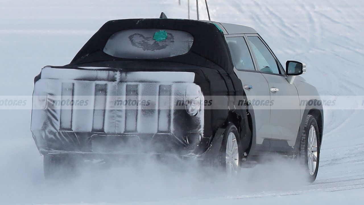 KGM Torres Pick-up Eléctrico - foto espía posterior