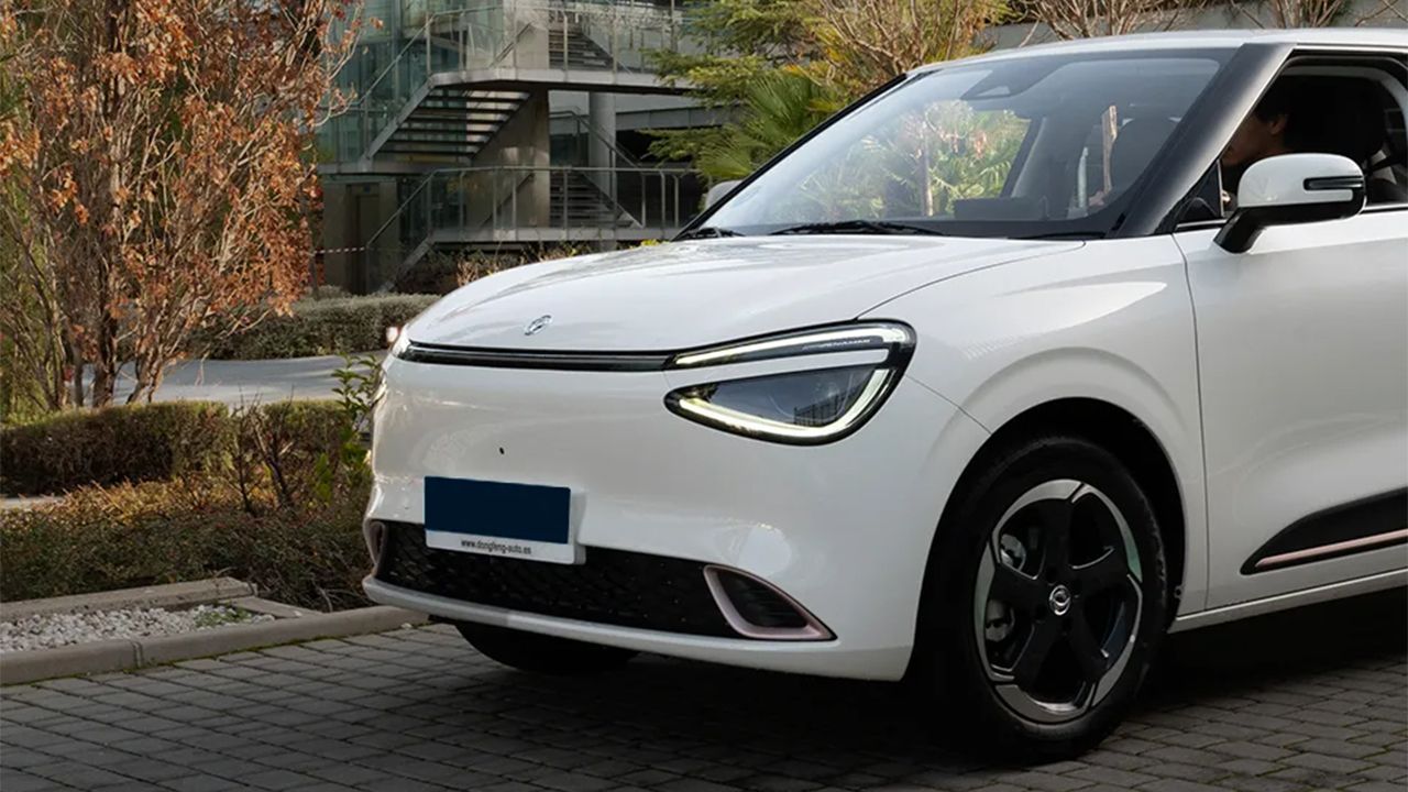 Con más de 300 km de autonomía, bien equipado y menos de 26.000 €, este eléctrico rival del Renault 5 apunta a éxito