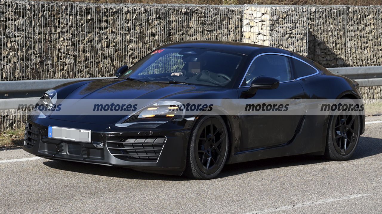 Nuevas fotos espía del Porsche Cayman 2026, el deportivo eléctrico que sorprende con su ADN (y no es el del 911) 8