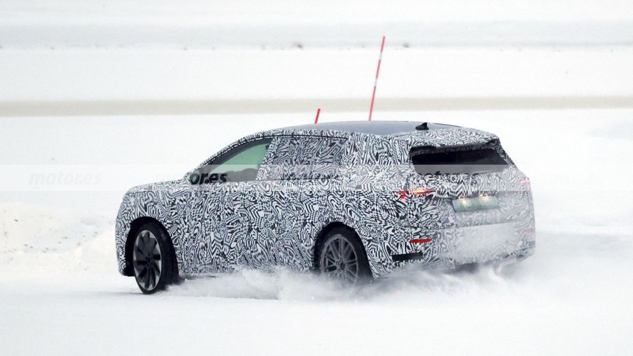 Skoda pone a prueba su gran SUV eléctrico en el hielo, el futuro rival del KIA EV9 sigue su desarrollo 20