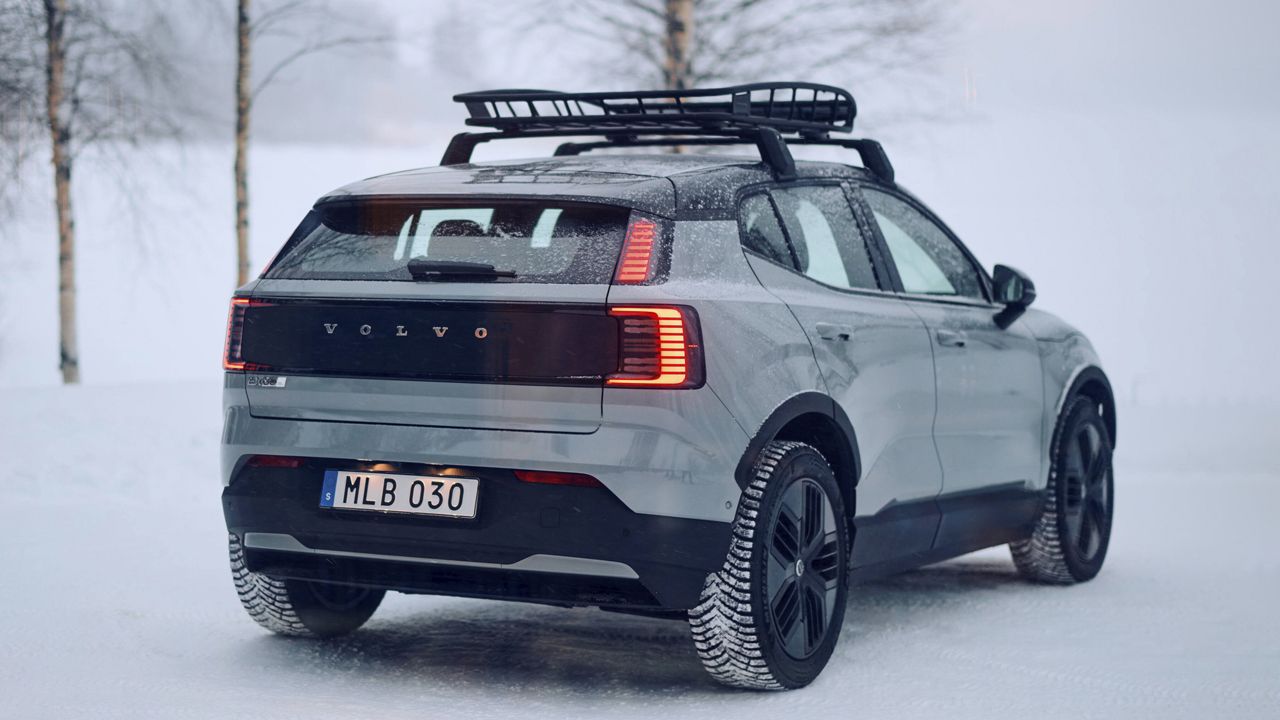 Volvo EX30 Cross Country 2025