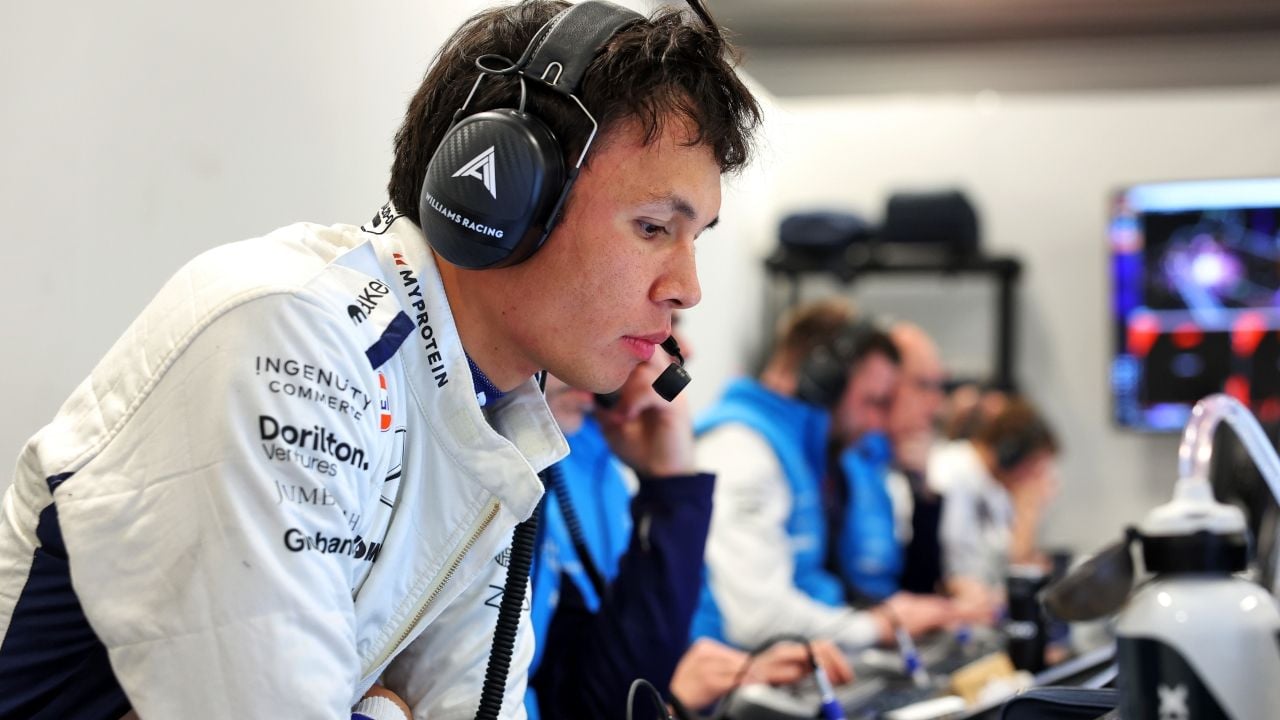 Albon ya tiene claro quién será el principal rival de Williams en la lucha por el quinto puesto: “Parece muy fuerte”