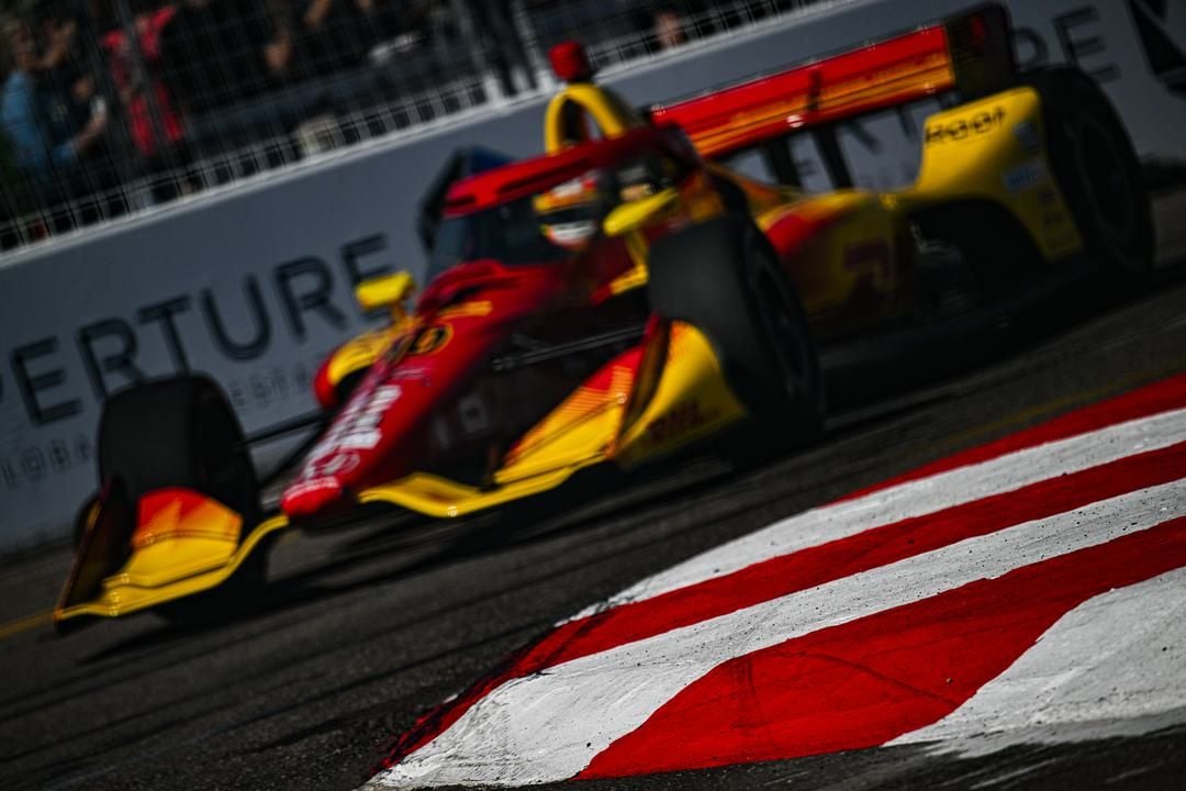 Álex Palou no supera su maldición de qualy en St. Pete; pole para Scott McLaughlin